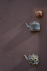 teapot inside a wall in vilnius